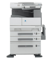 bizhub200にオプションのOC-502、PC-402を装着した写真。