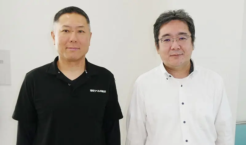 制作課リーダー 太田岳秀様（左）と取締役製造本部長 笹原健司様（右）