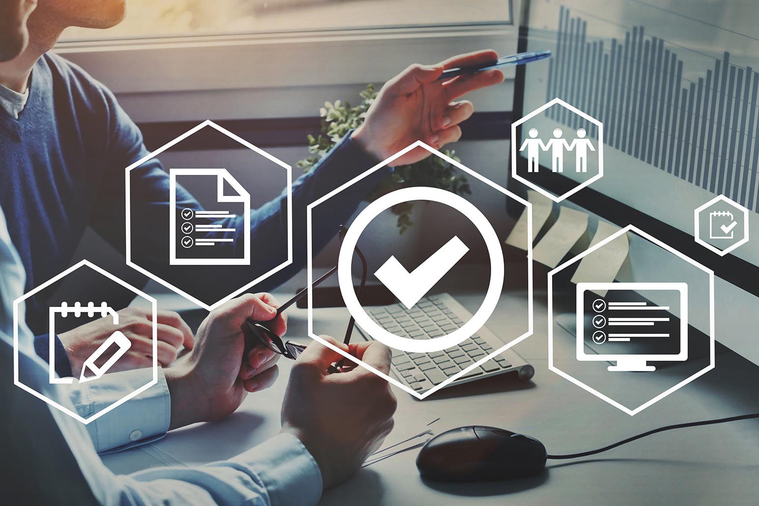 在宅勤務の導入に向けた就業規則改定とは？作成手順や注意点を詳しく解説