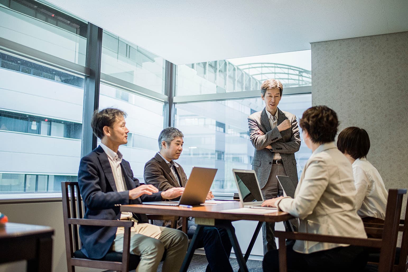 ペーパーレス会議5つのメリット・デメリット