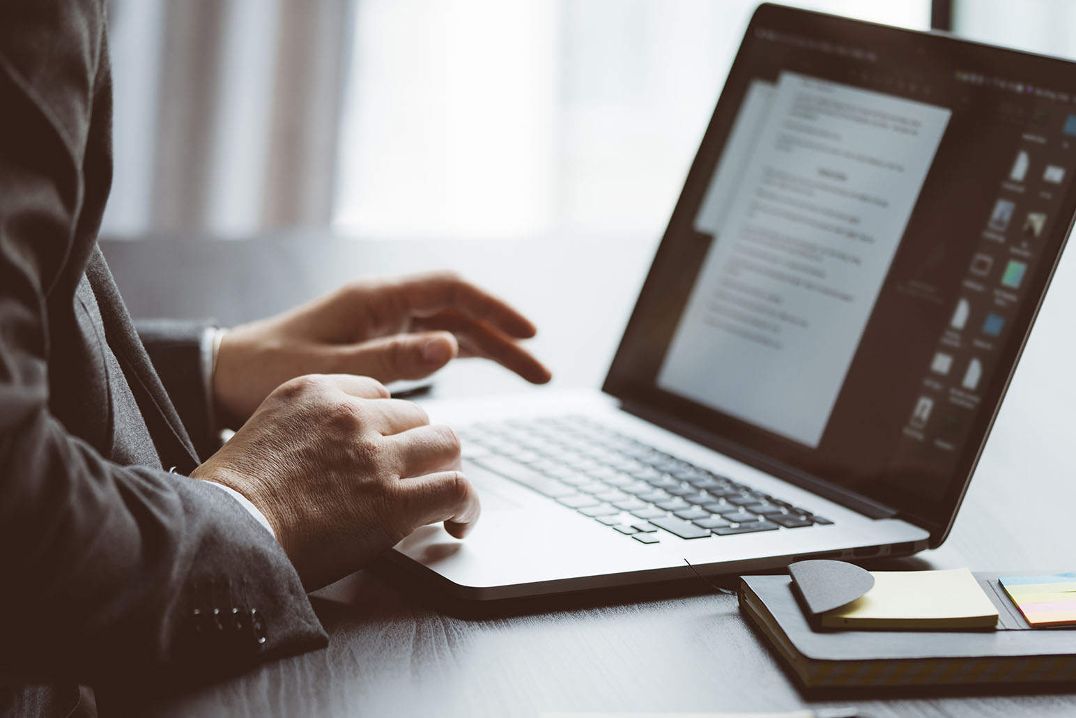 電子帳簿保存法改正で何が変わる？電子保存の猶予期間についても解説