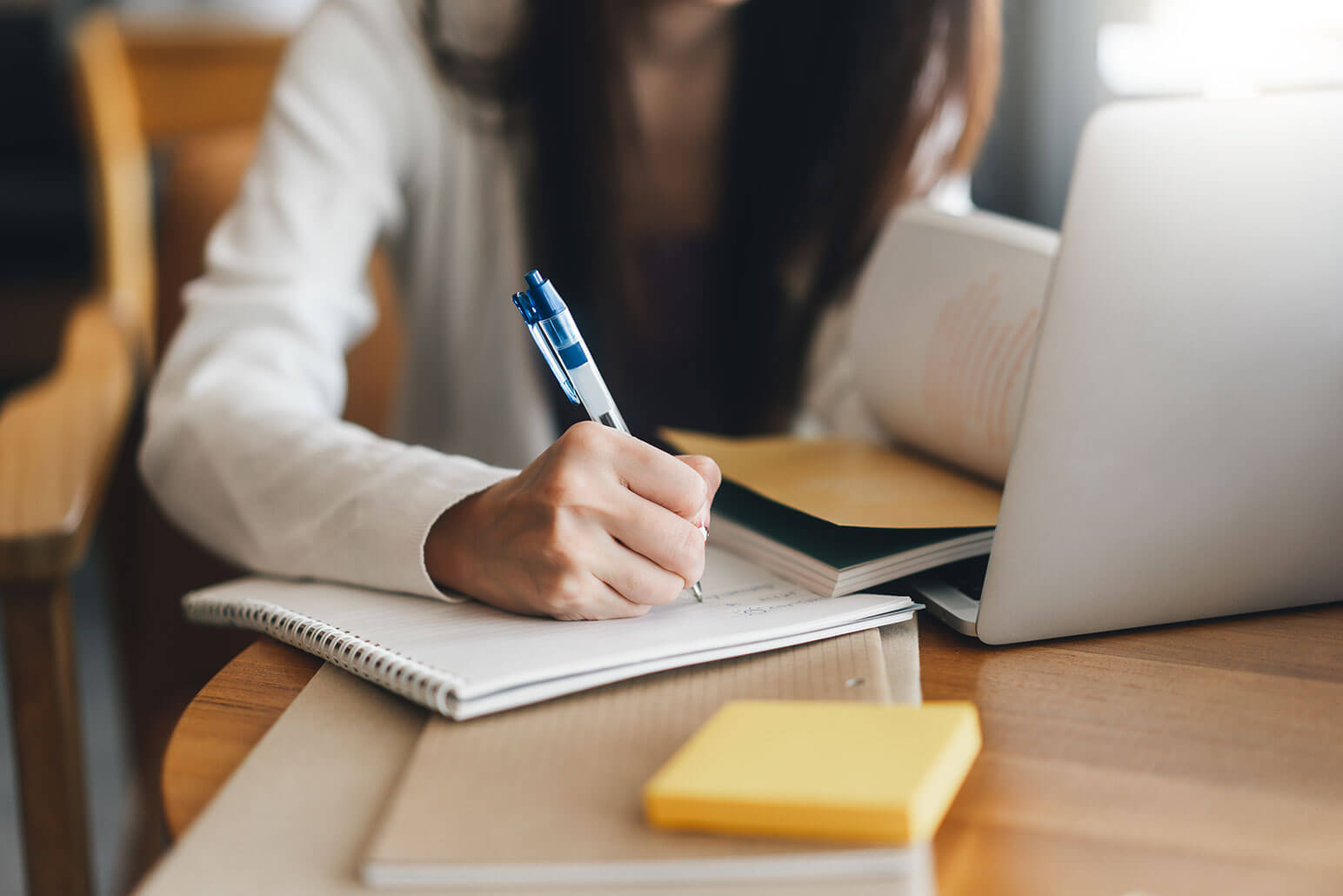 リスキリングに関するコラムのキービジュアル