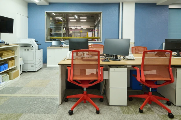 コーポレートカラーを意識した執務空間