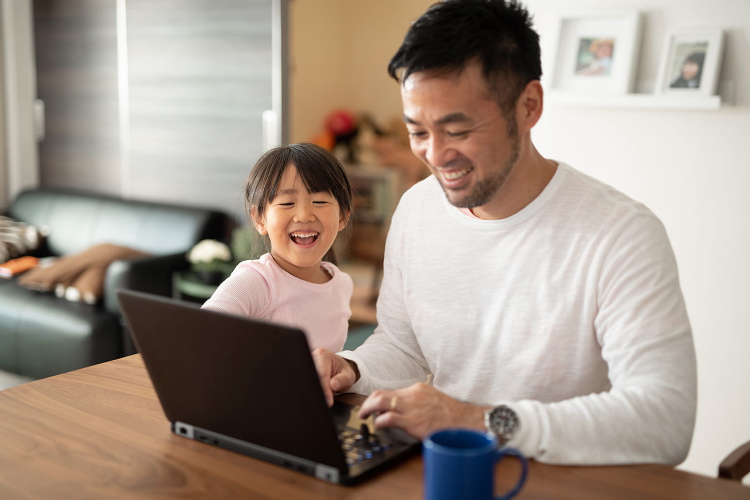 テレワークで実現する柔軟な働き方とは コラム いいじかん設計 コニカミノルタ テレワークで実現する柔軟な働き方とは コラム いいじかん設計 コニカミノルタ