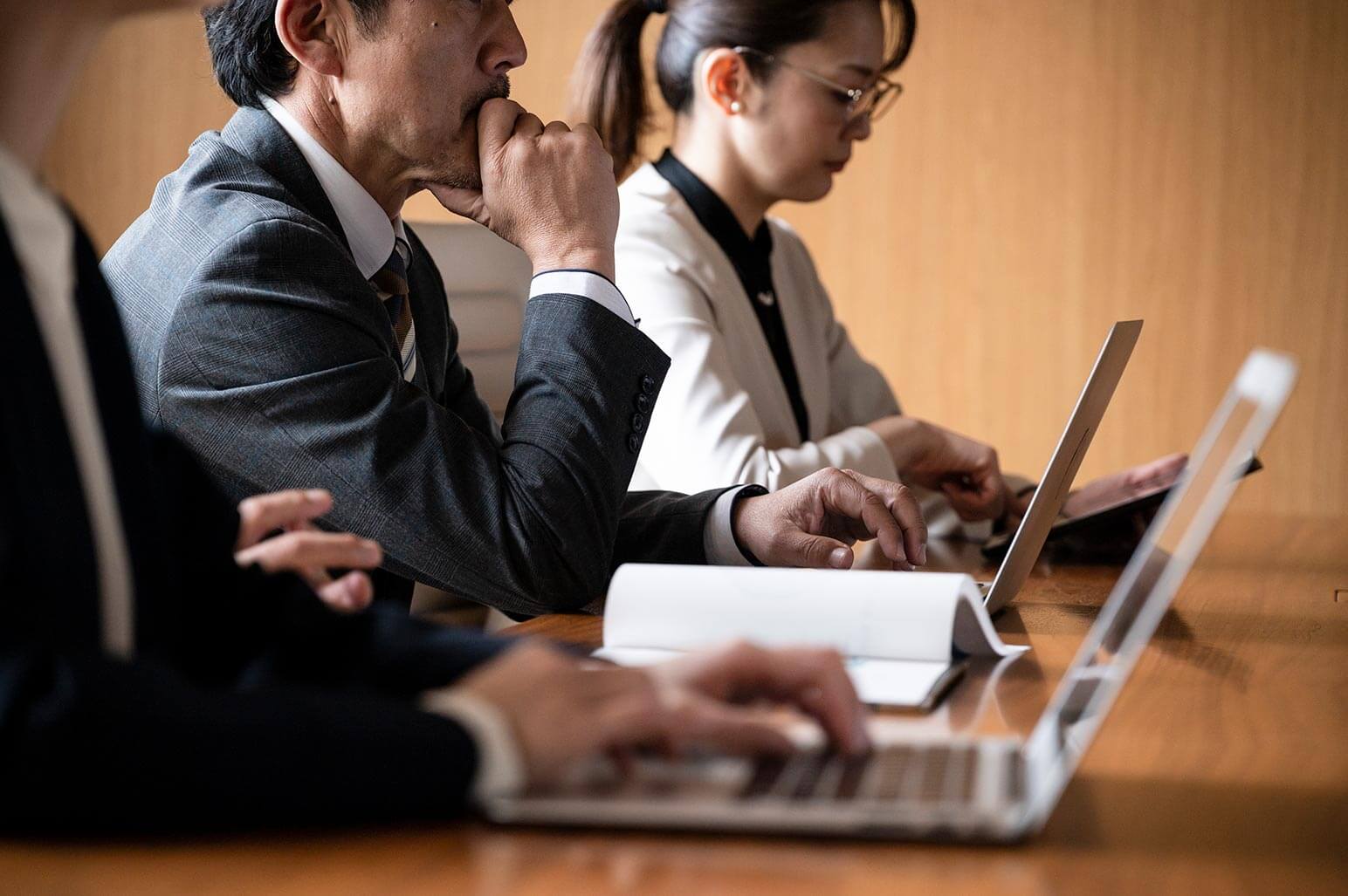 企業が抱える2040年問題のリスク・課題とは