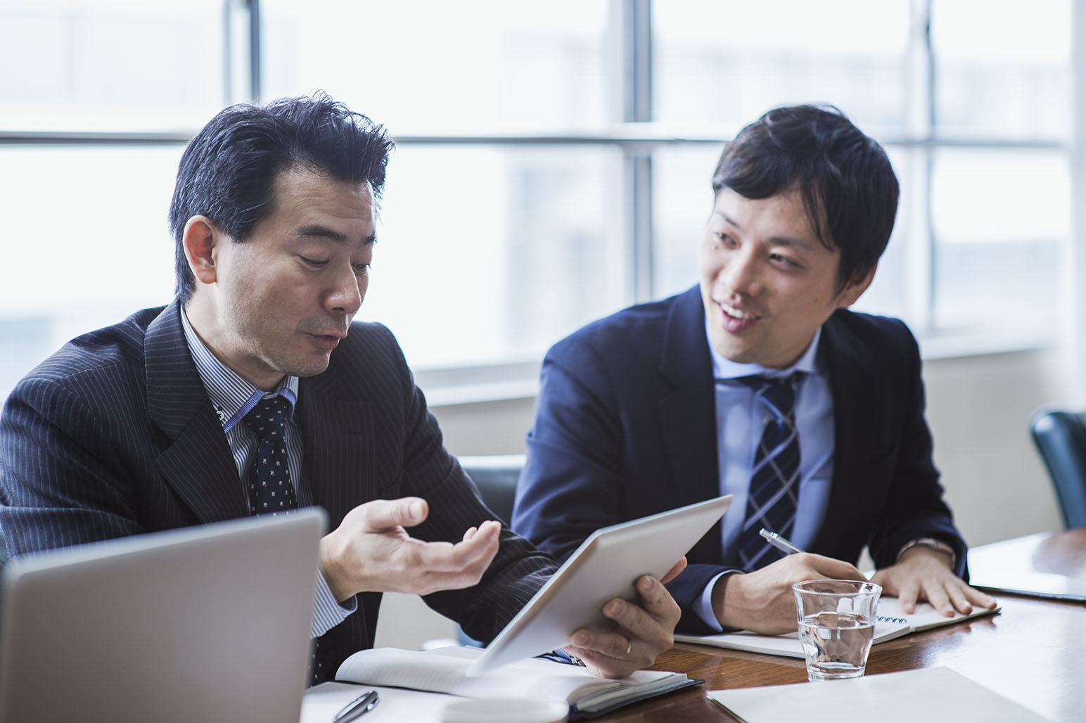 職場の問題点改善の具体的な取り組み方と事例 