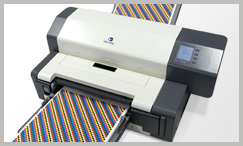 自動スキャン測色計「FD-9」を開発。