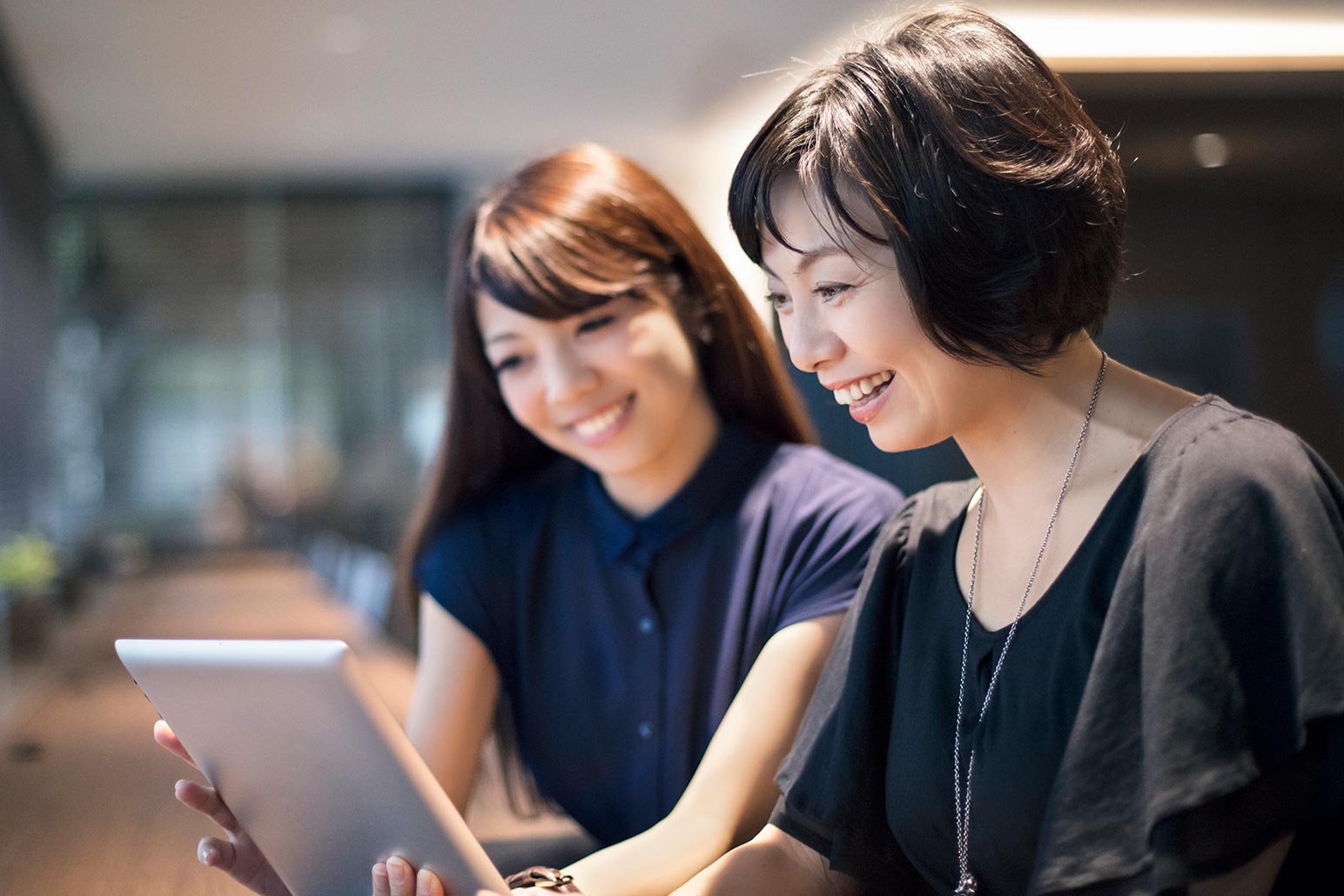 心理的安全性はなぜ重要？低下のリスクと対策へのポイントを解説のキービジュアル