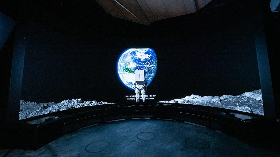 美しい星空の映像が広がるLEDドームのプラネタリウム